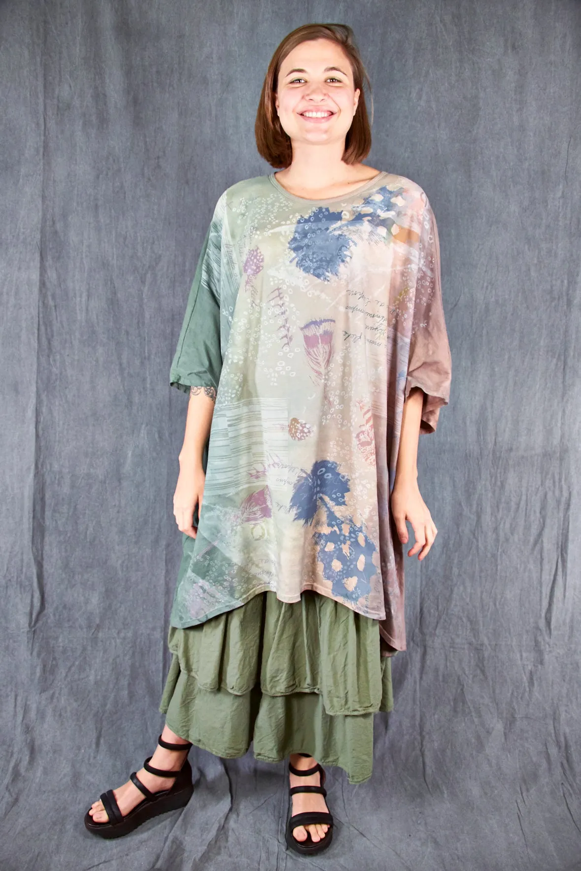 1255HD Art Tee Algae/Earth Feather Winds