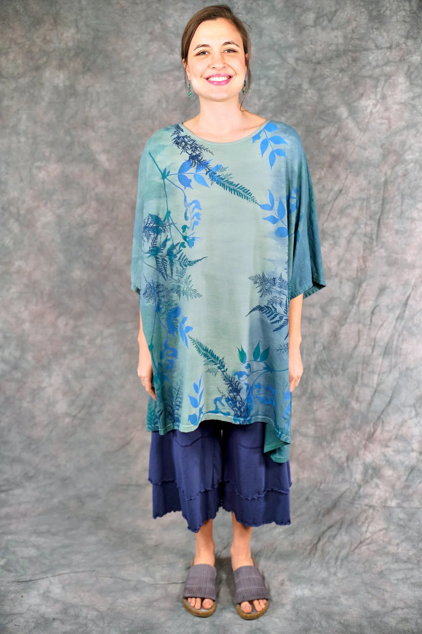 1255HD Art Tee Bluegreen Seas