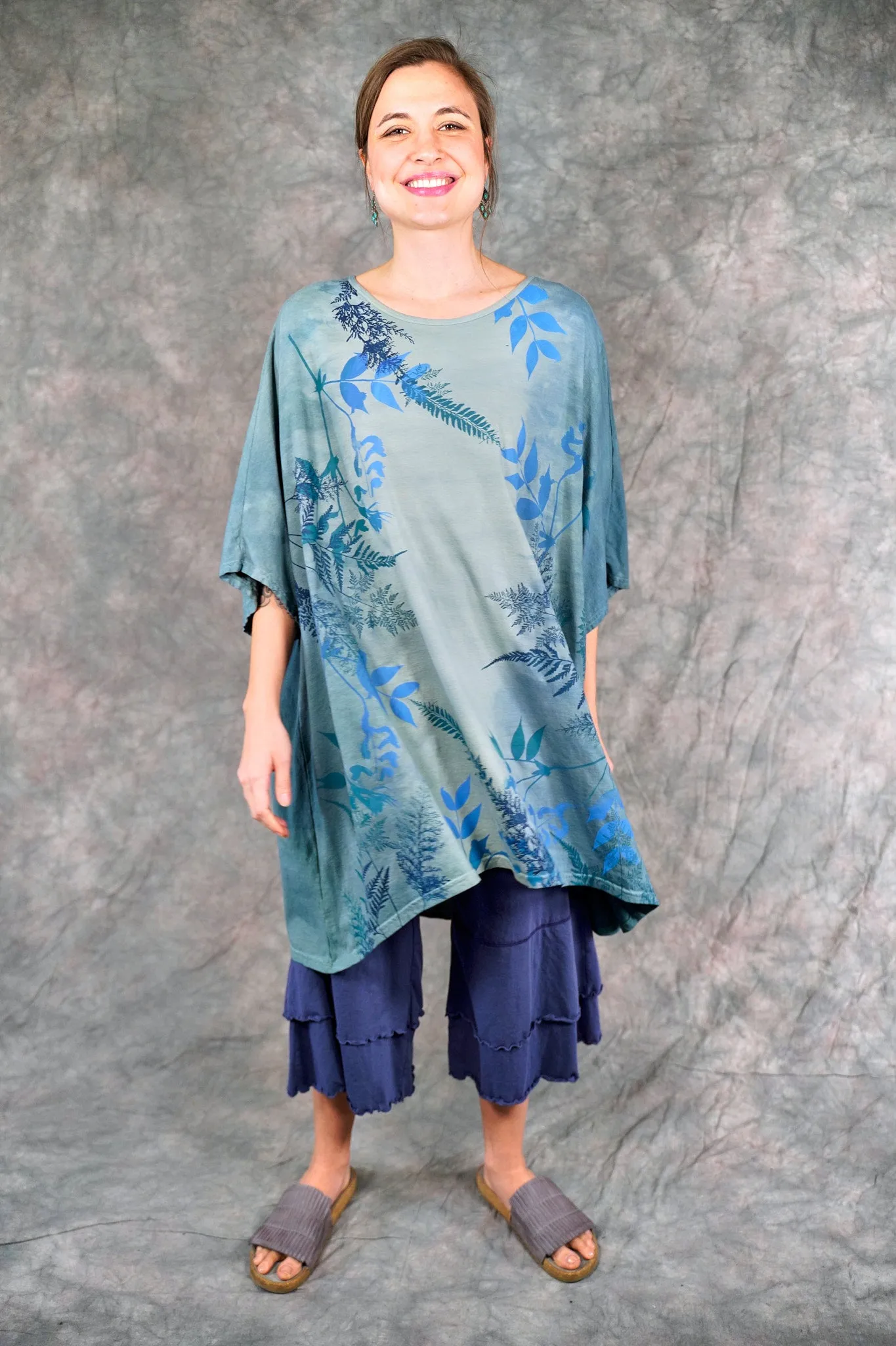 1255HD Art Tee Bluegreen Seas
