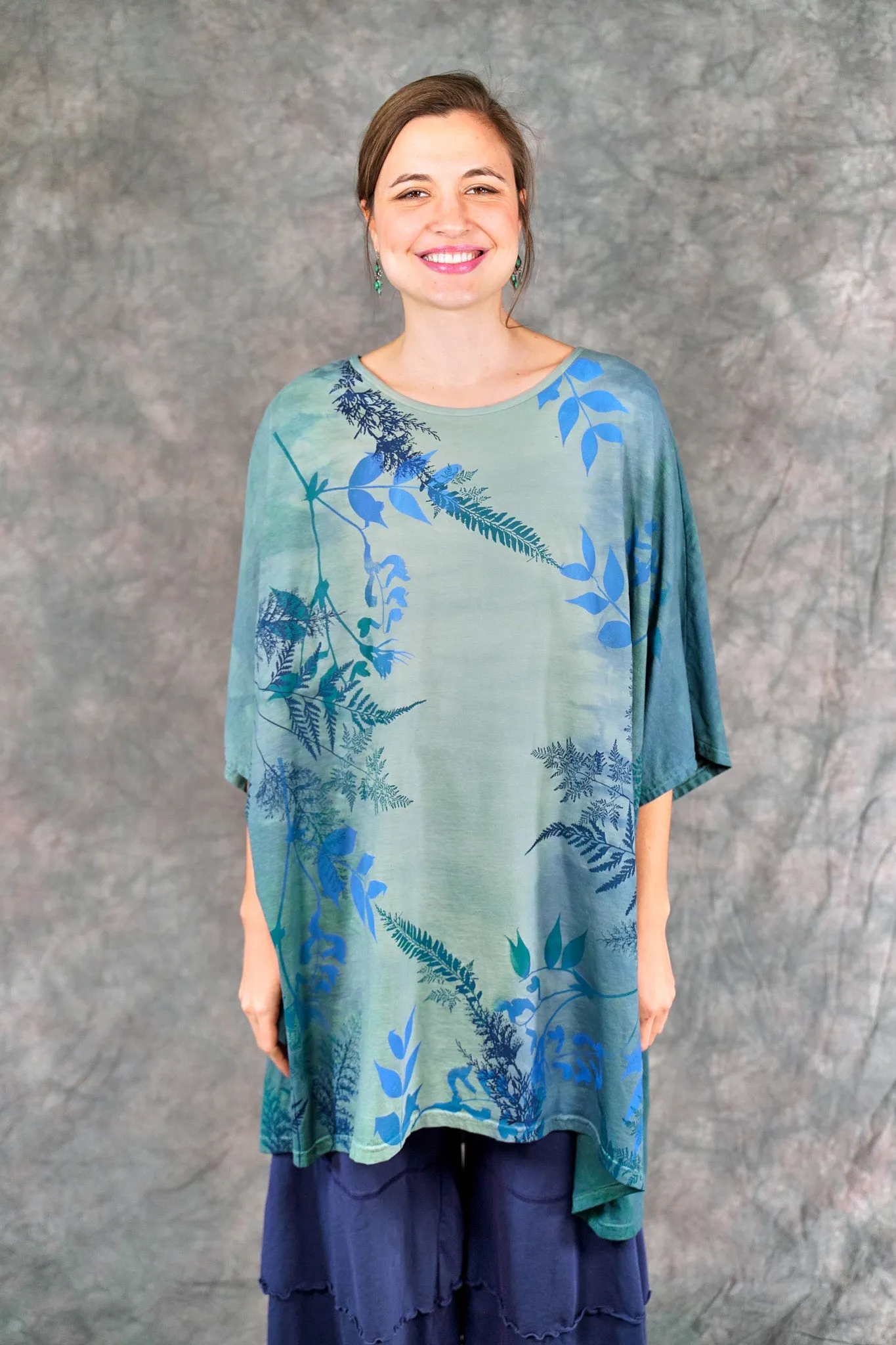 1255HD Art Tee Bluegreen Seas