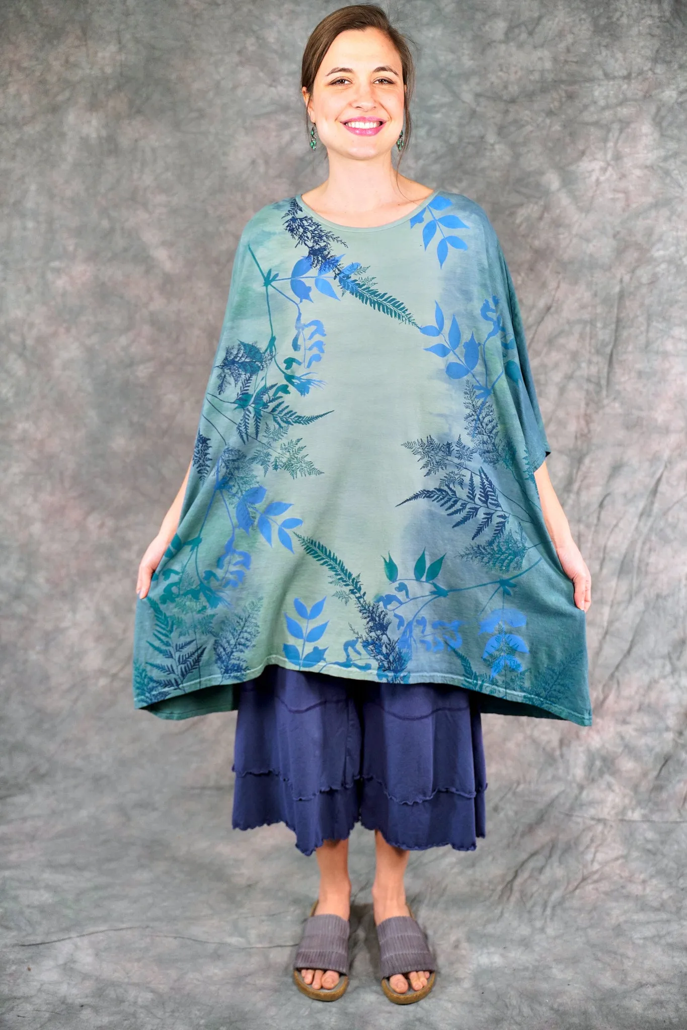1255HD Art Tee Bluegreen Seas