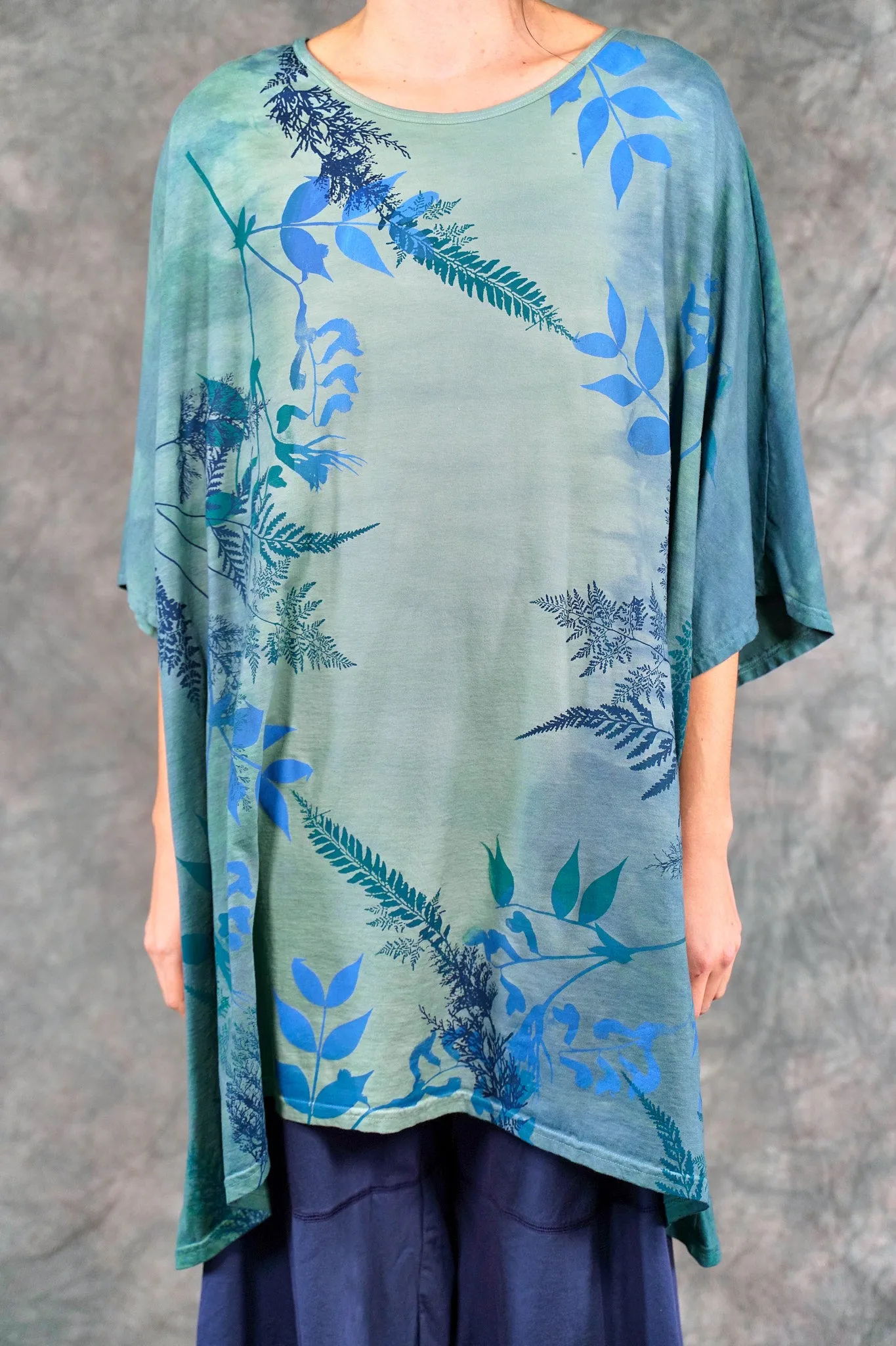 1255HD Art Tee Bluegreen Seas