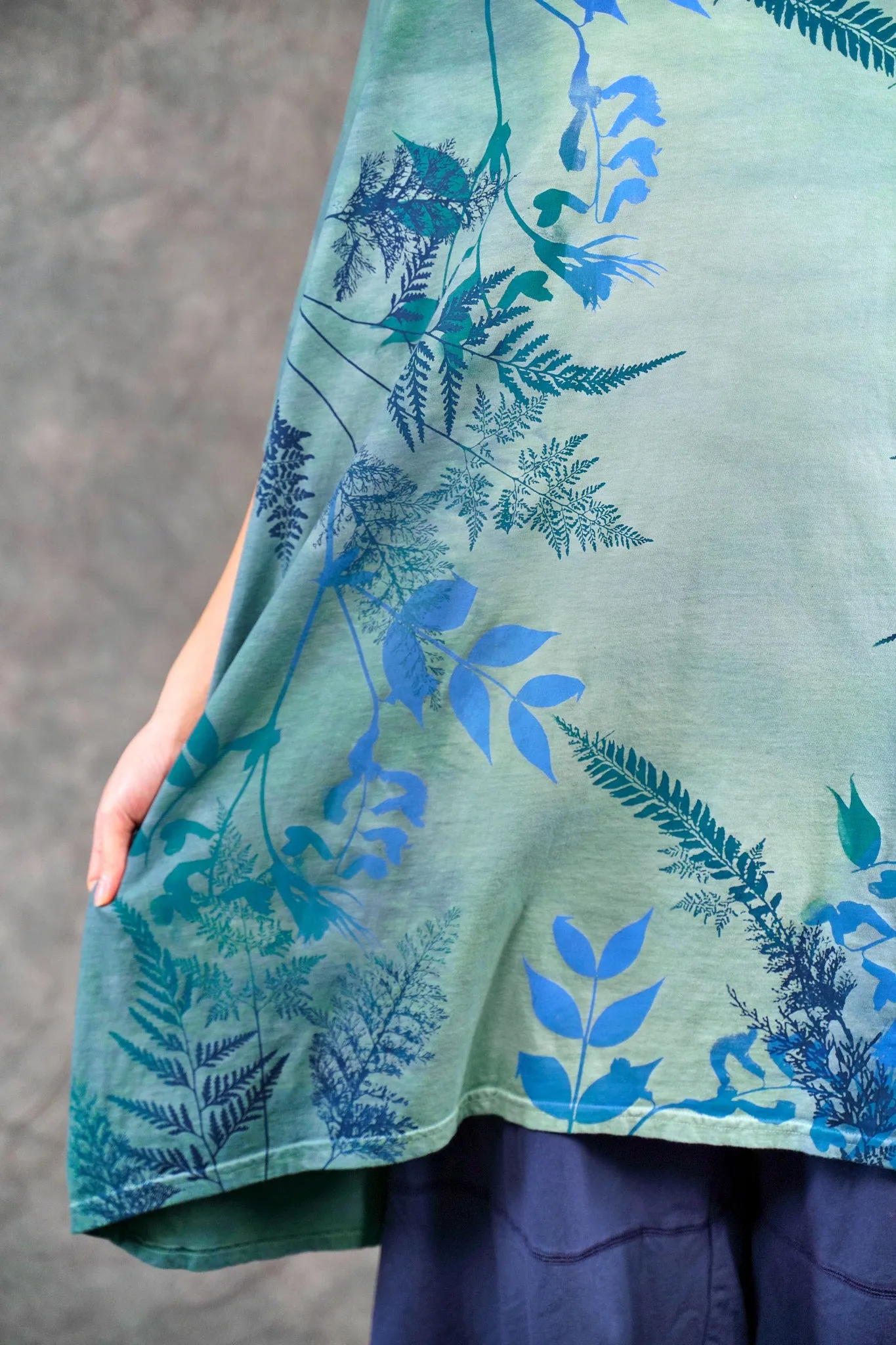 1255HD Art Tee Bluegreen Seas