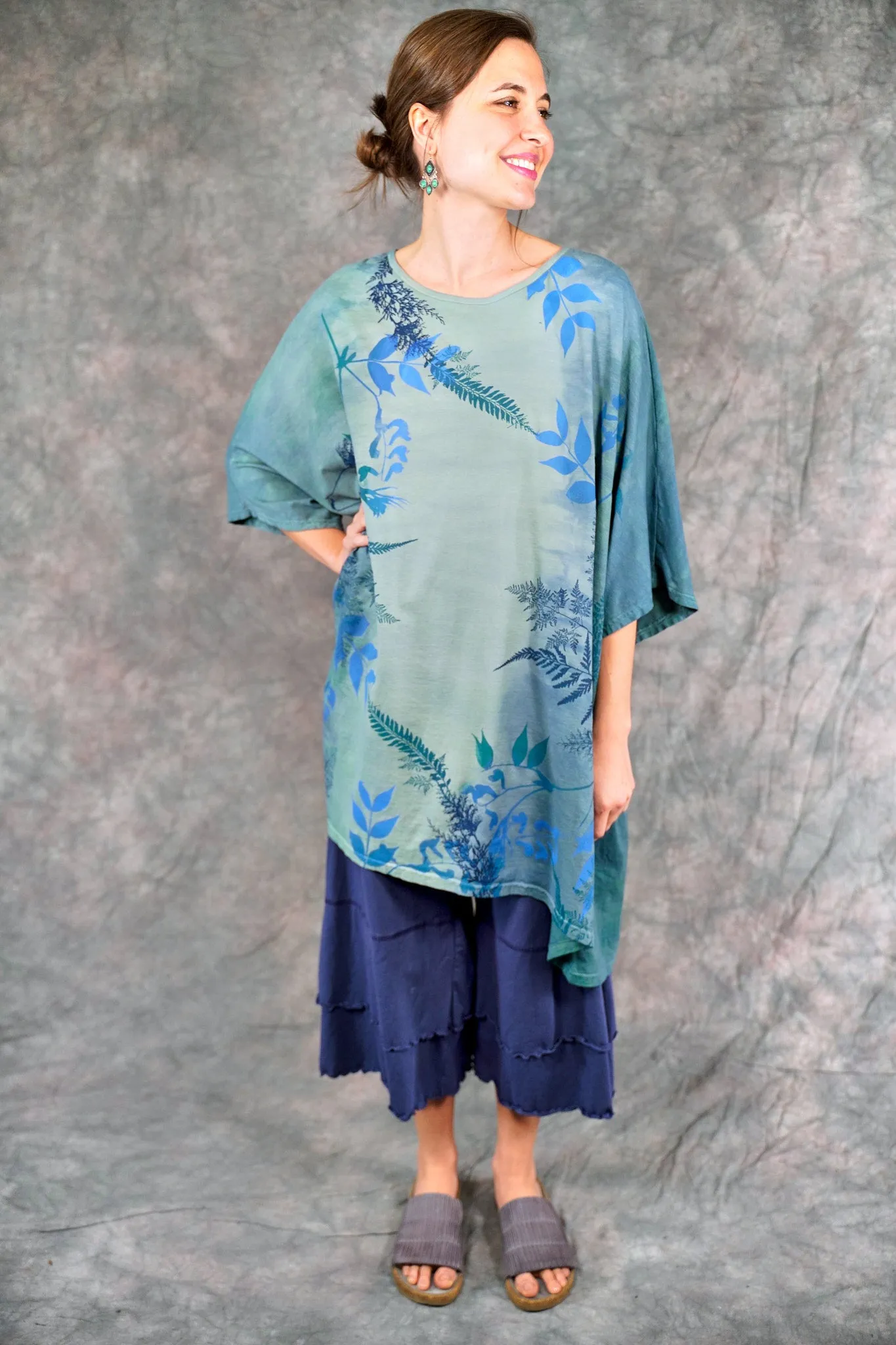 1255HD Art Tee Bluegreen Seas