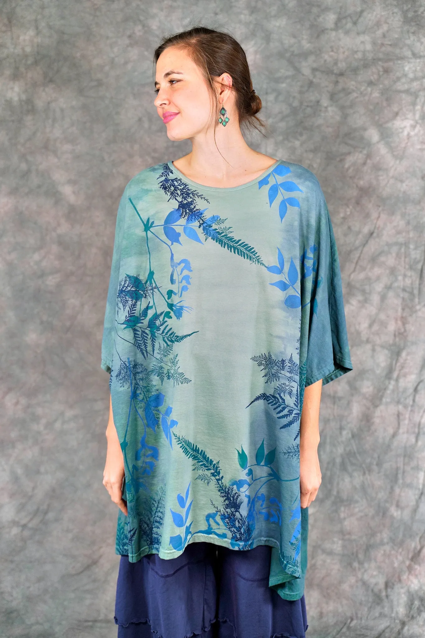 1255HD Art Tee Bluegreen Seas