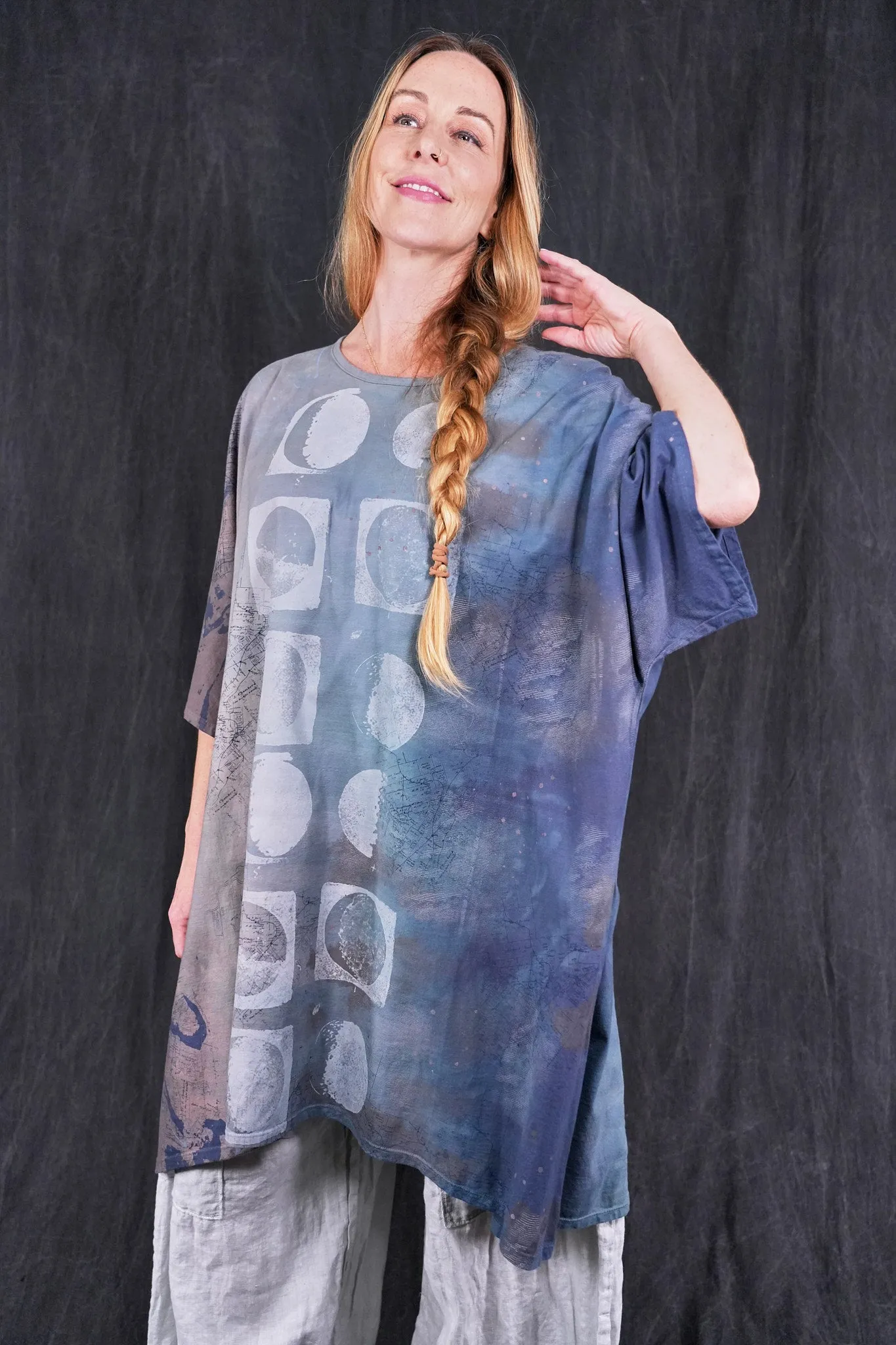 1255HD Art Tee Metal Blue Moon Phases