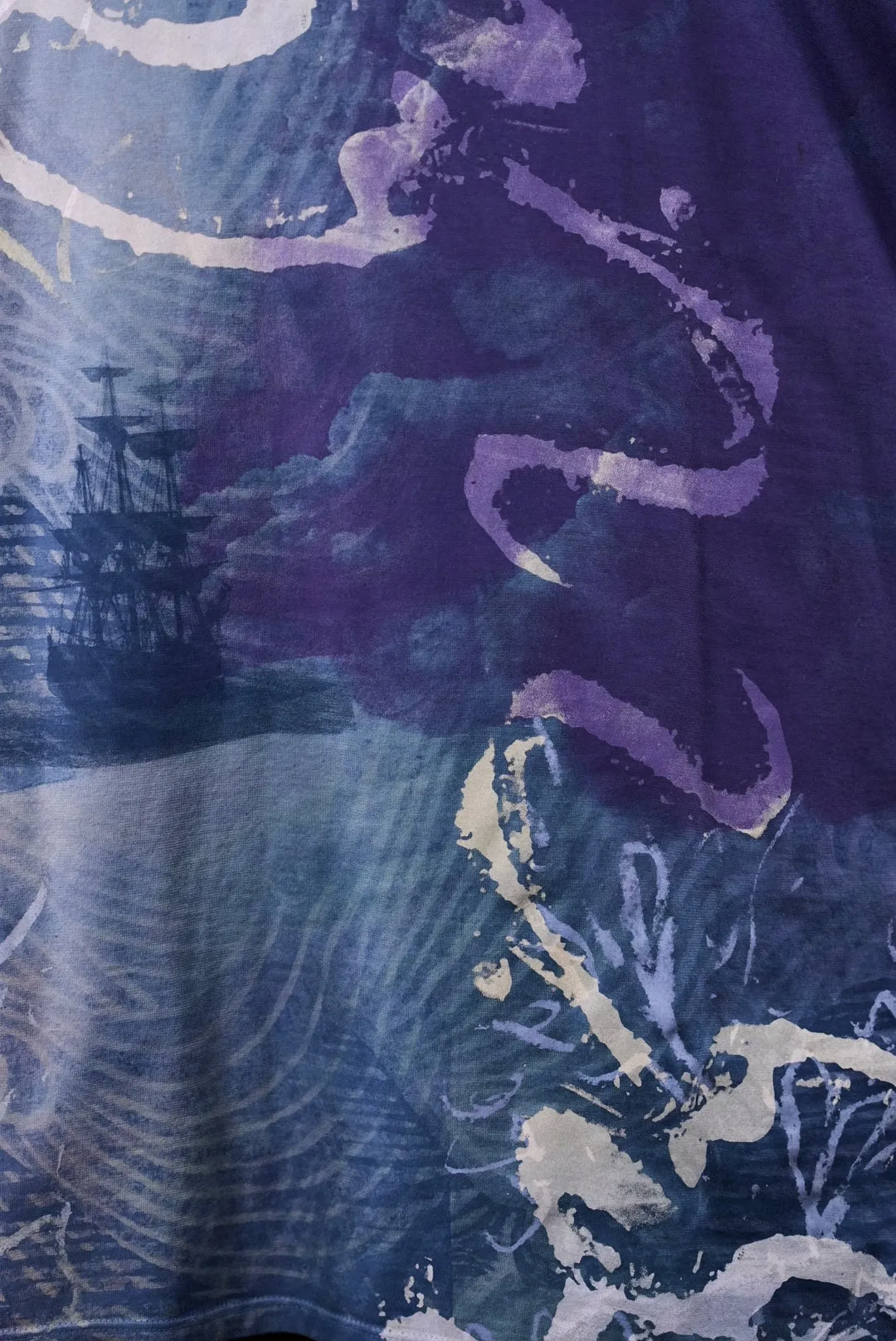 1255HD Art Tee Metal Blue Sea Cloud Ghost Ship