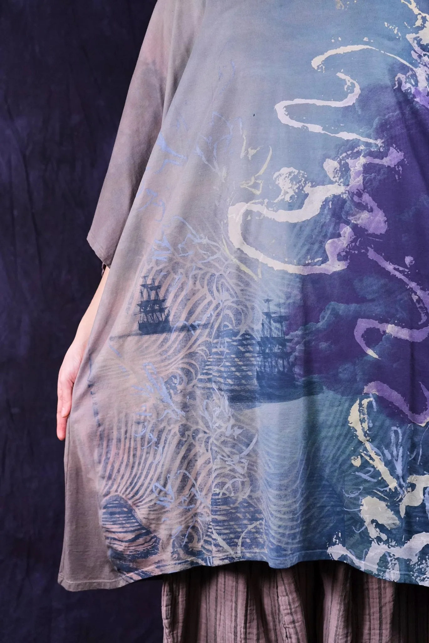 1255HD Art Tee Metal Blue Sea Cloud Ghost Ship