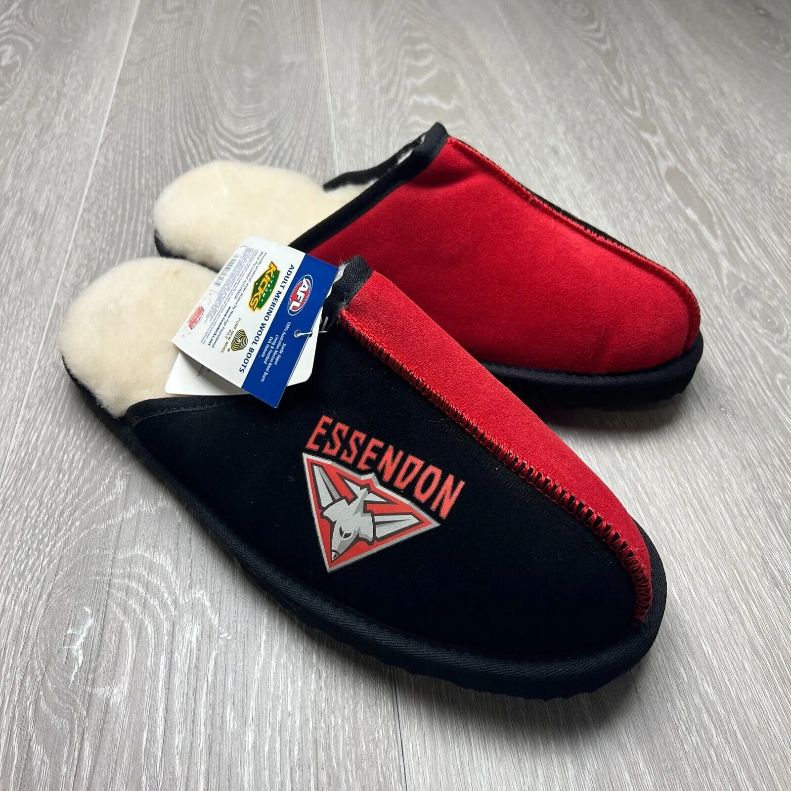AFL Team Kicks Essendon Bombers Merino Wool Slippers Size US W 12.5 / M 11.5