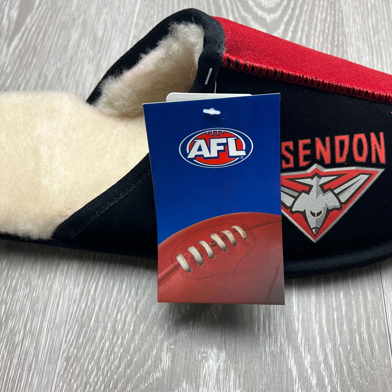 AFL Team Kicks Essendon Bombers Merino Wool Slippers Size US W 12.5 / M 11.5