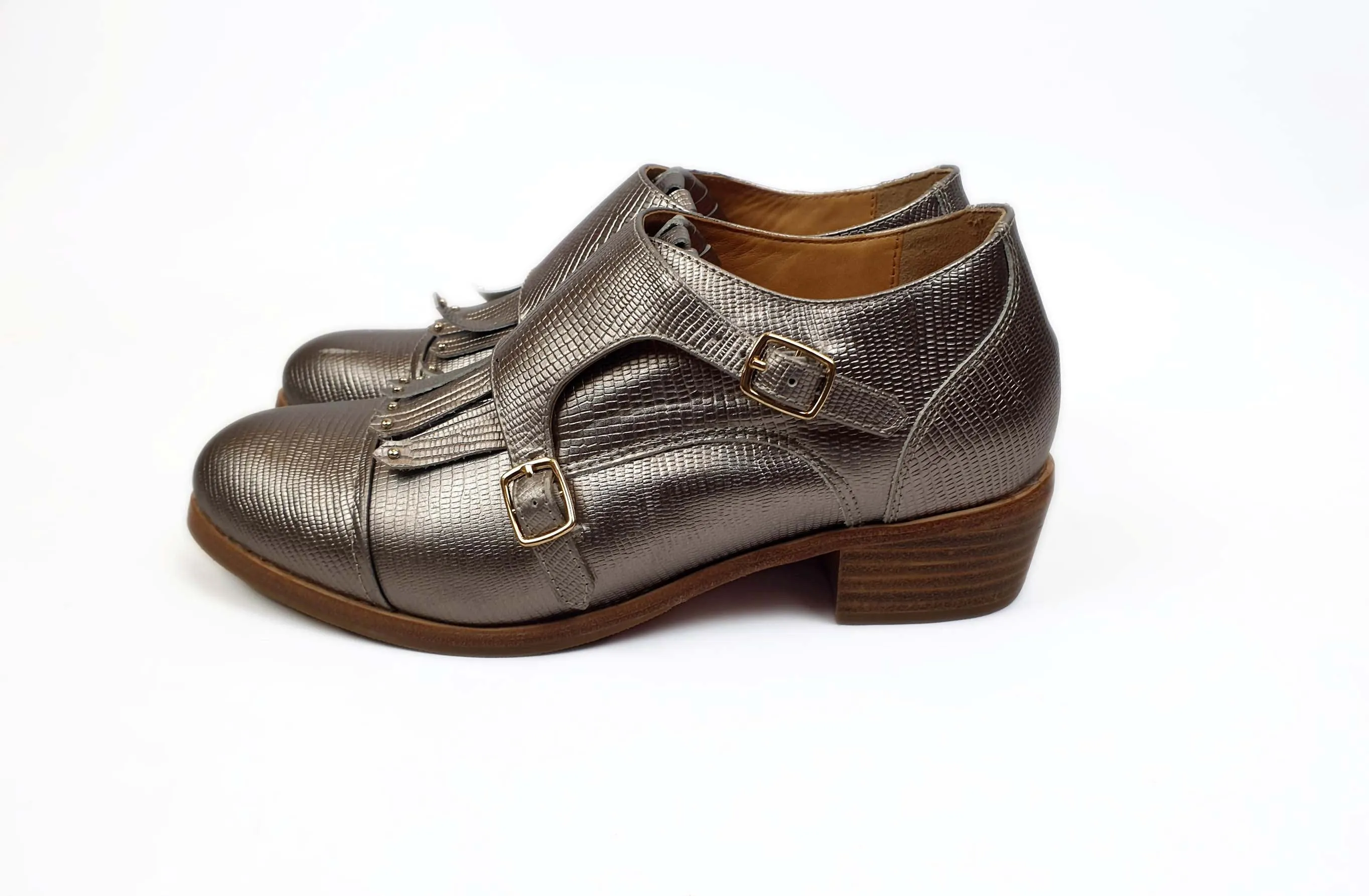 Bared pewter gold textured leather shoes with straps and tassle size 36