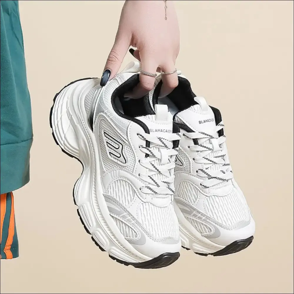 Chic Letter Lace-Up Round Toe Athletic Shoes