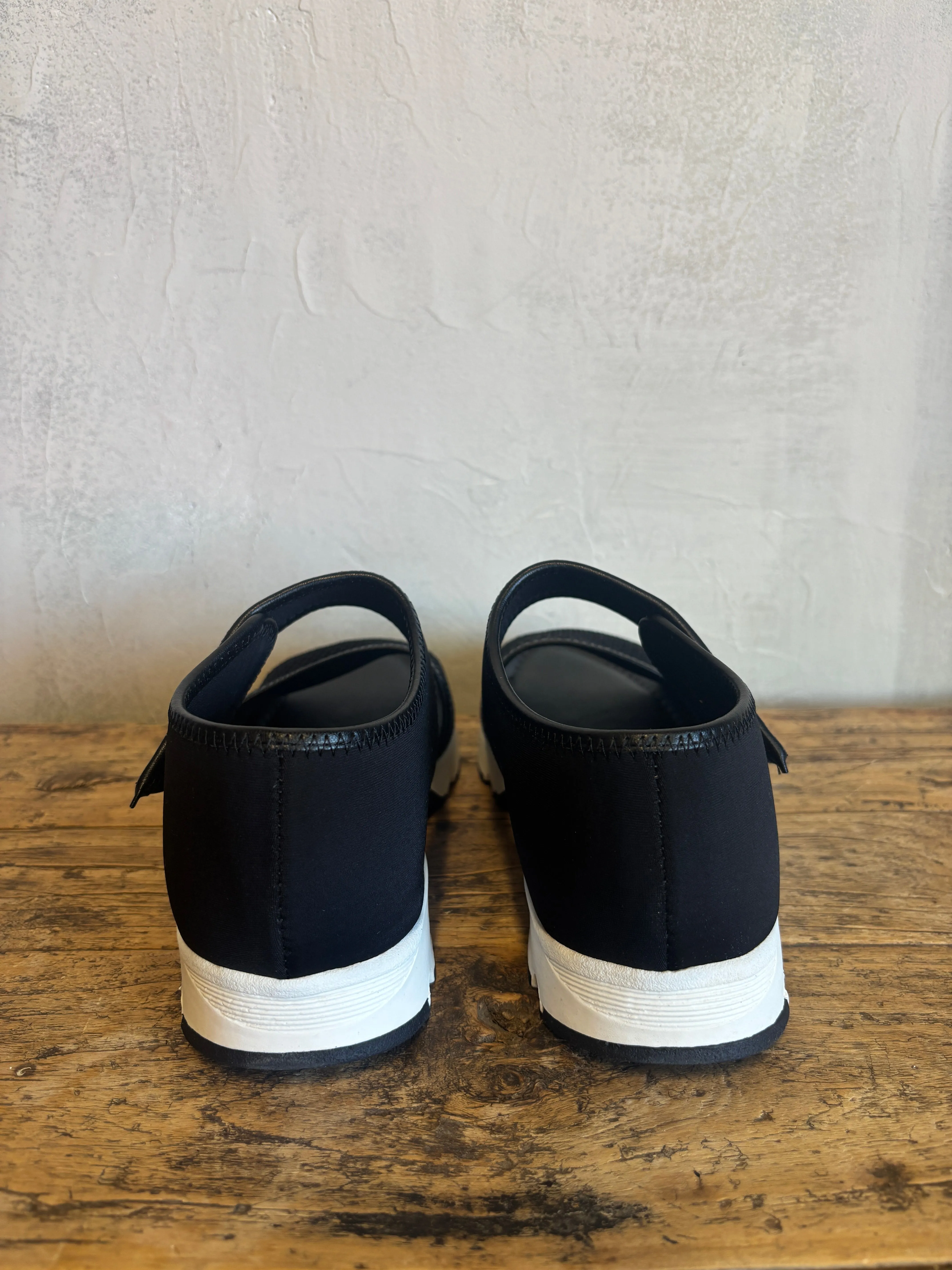 Easy Mesh OT in Black