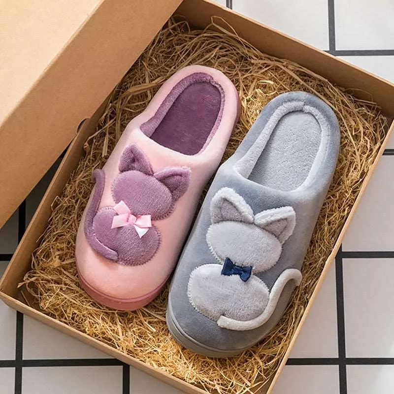 Fuzzy Plush Women's Cat Themed Slippers.