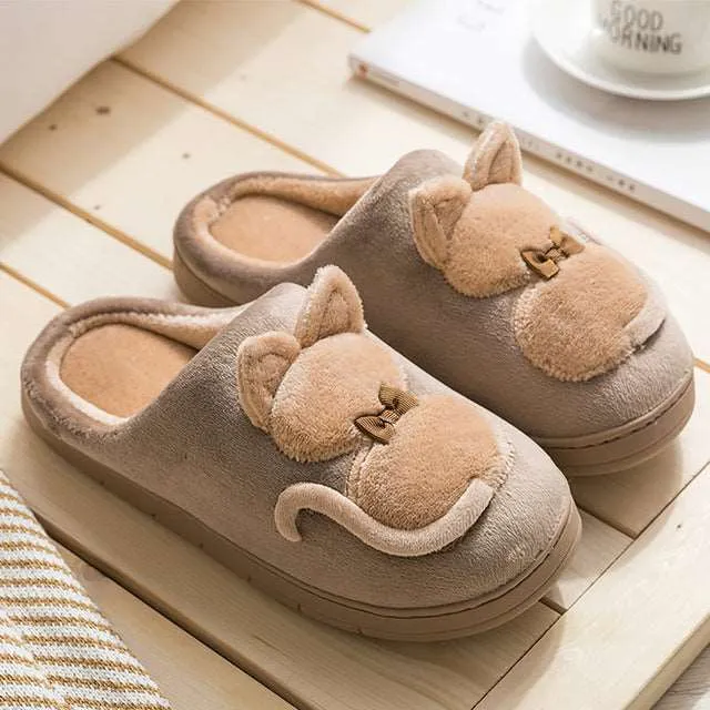 Fuzzy Plush Women's Cat Themed Slippers.