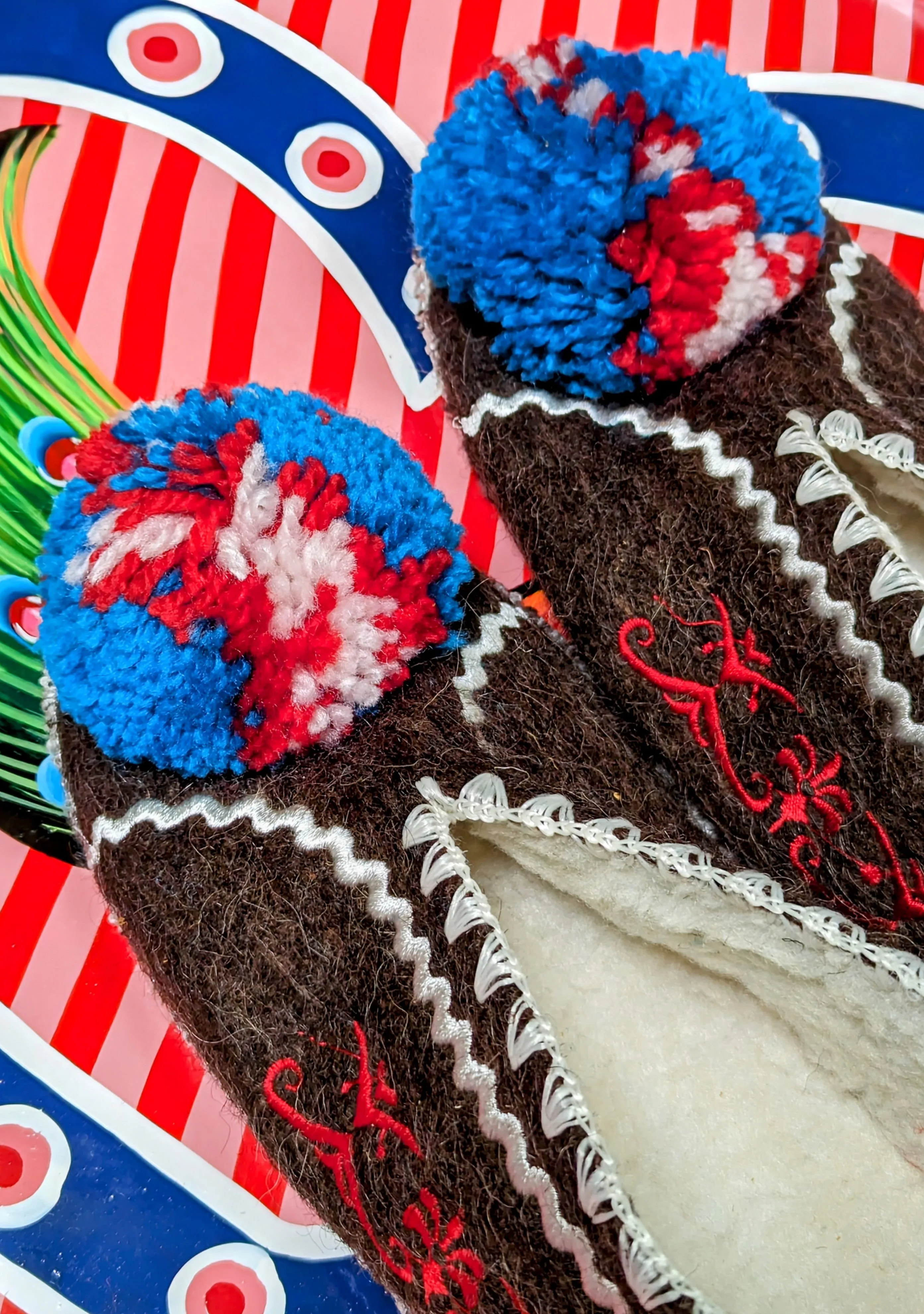 Greek pom pom slippers 44