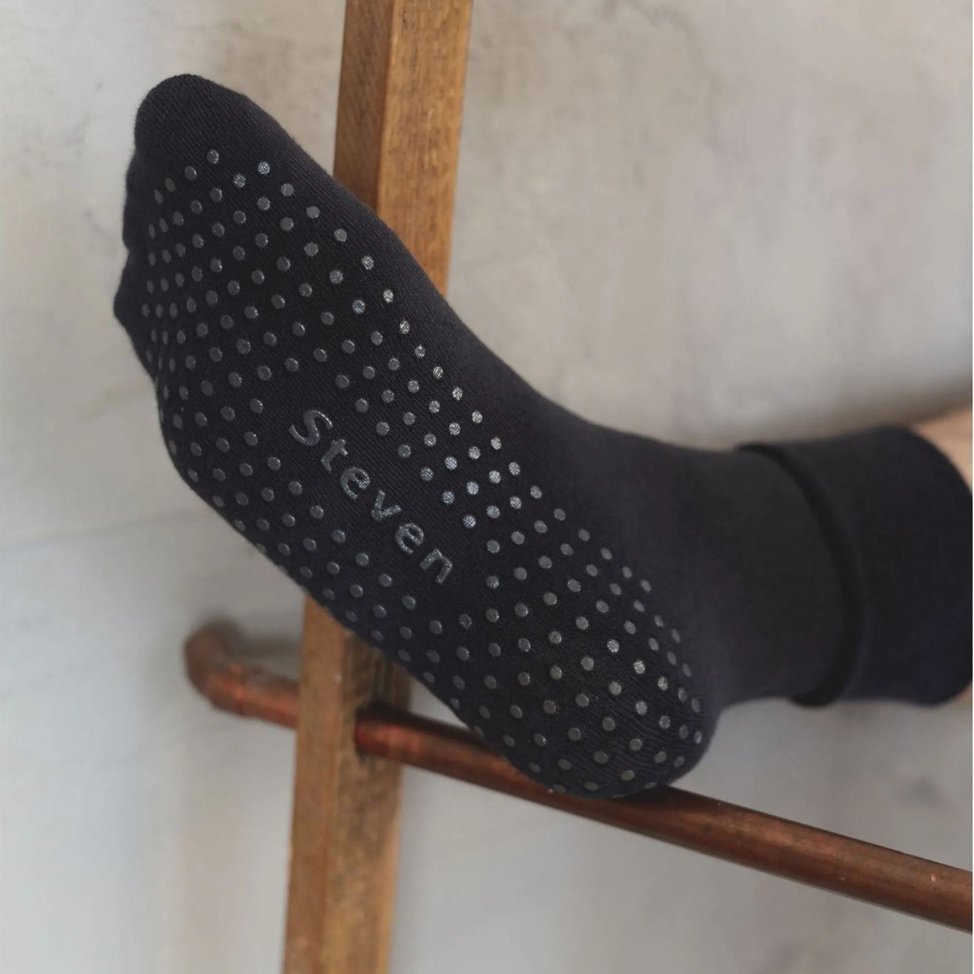 Mens Cotton Slipper Socks with Grippers
