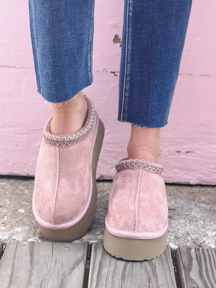 Pillow Talk Slippers - Blush Suede