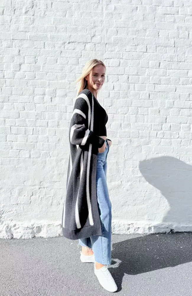 Selena Chunky Cardi - Black/White