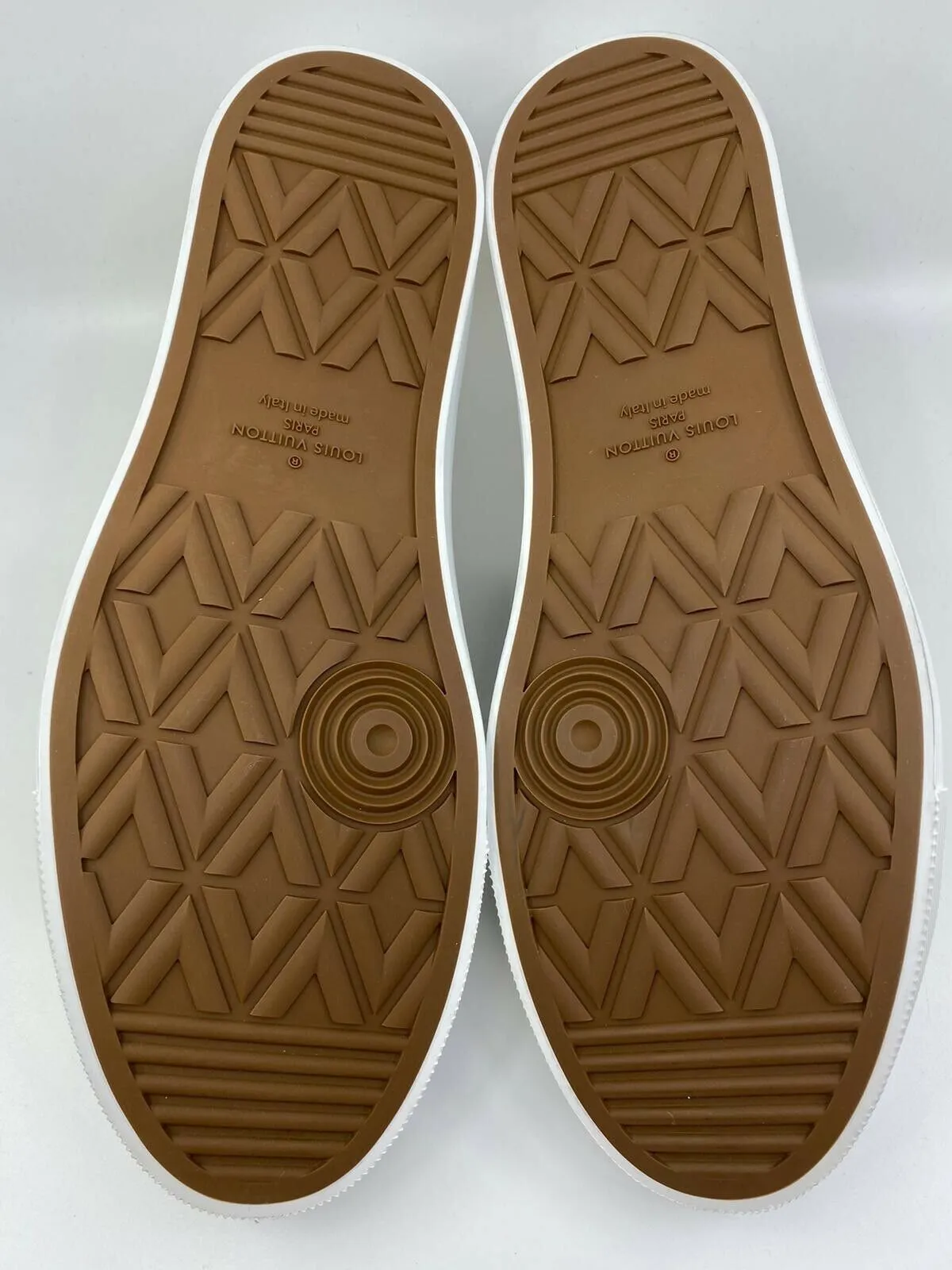 Tattoo Sneaker LV Forever
