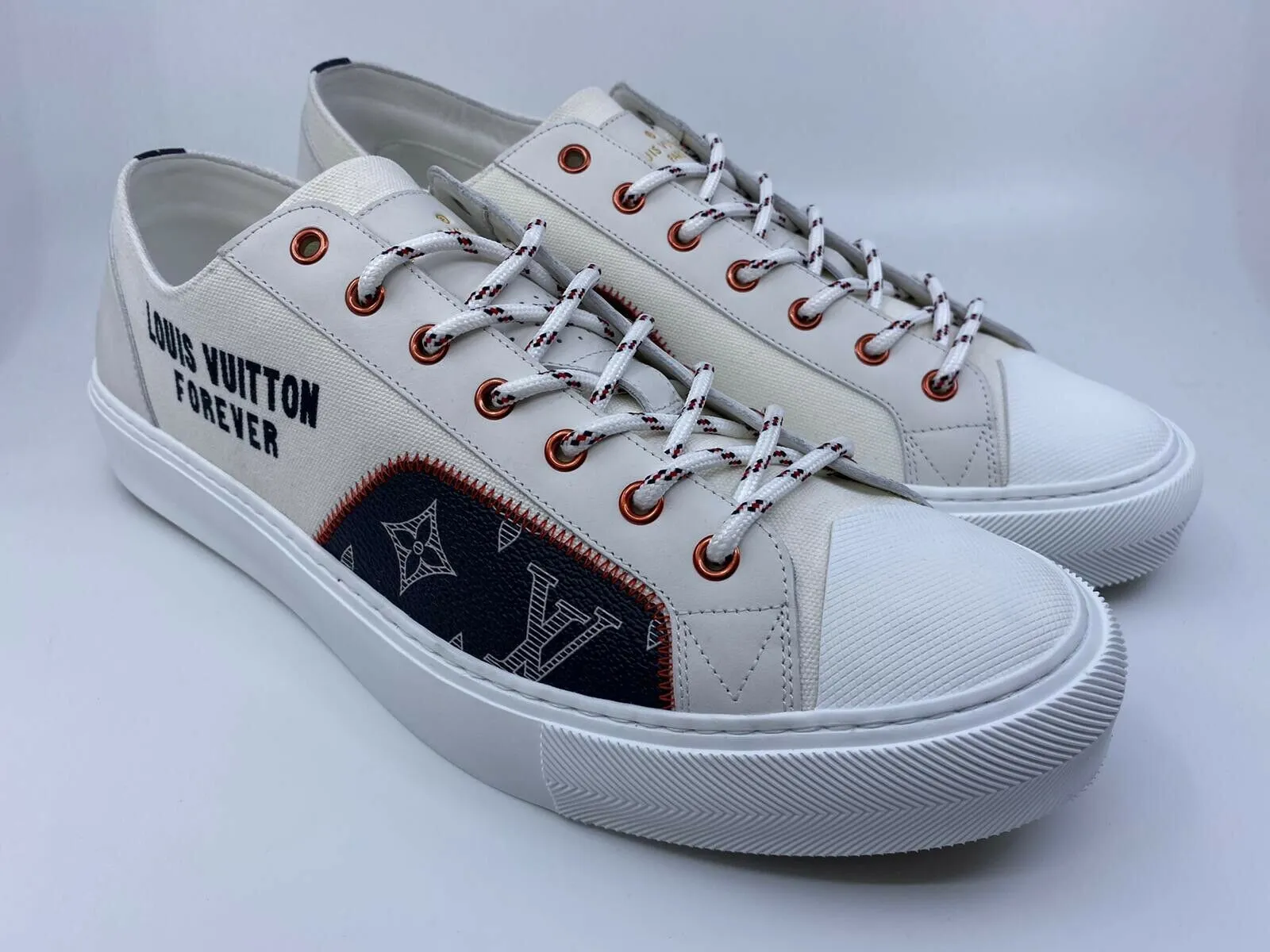 Tattoo Sneaker LV Forever