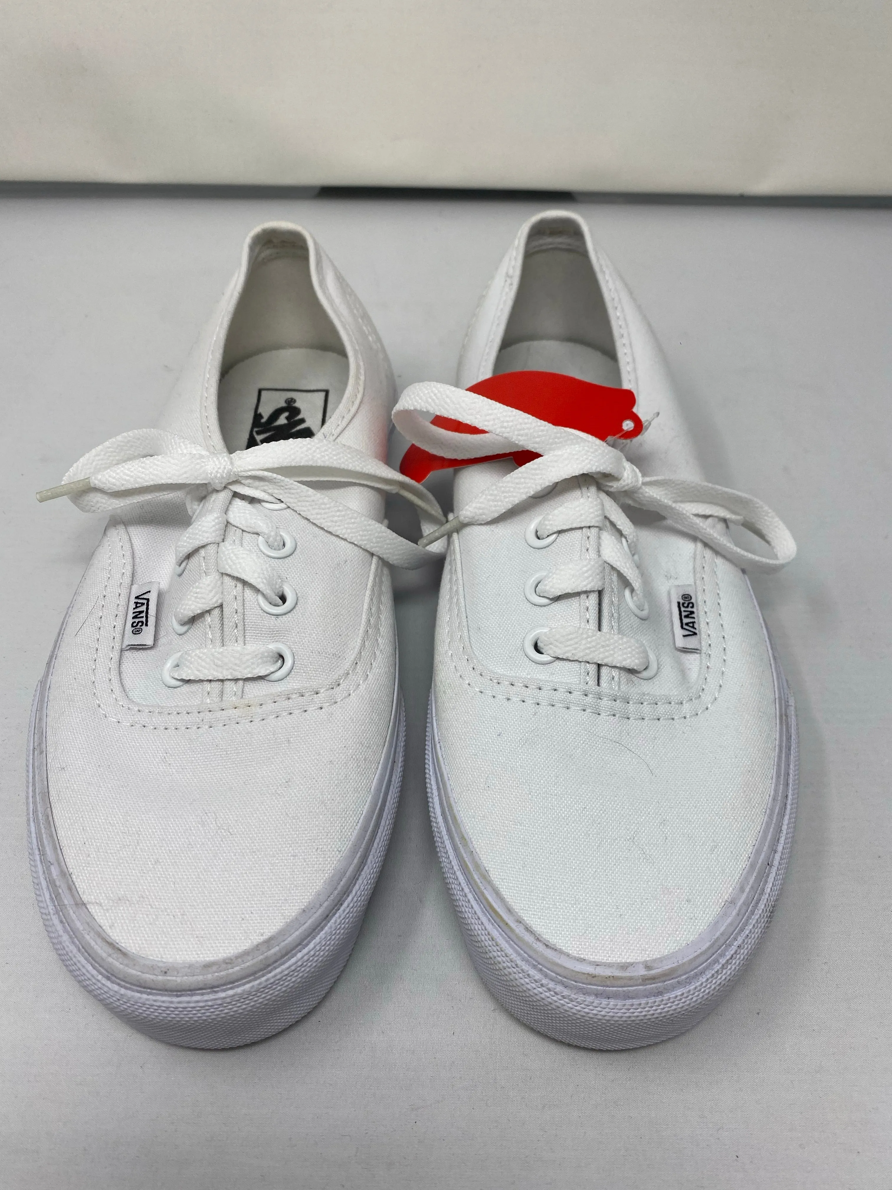 VANS White Canvas Basic Sneaker