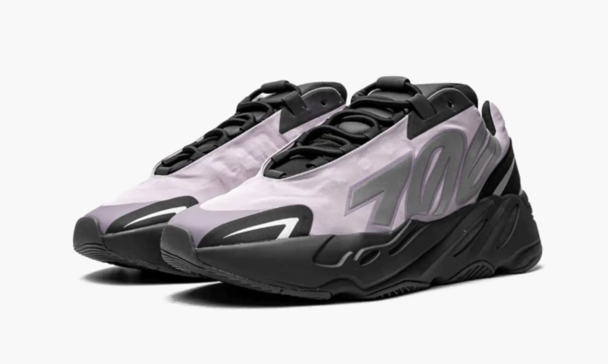 Yeezy Boost 700 MNVN Geode